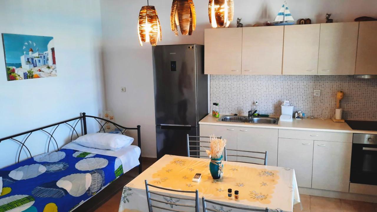 Seaside Residence Kiki Prassa,Kímolos エクステリア 写真